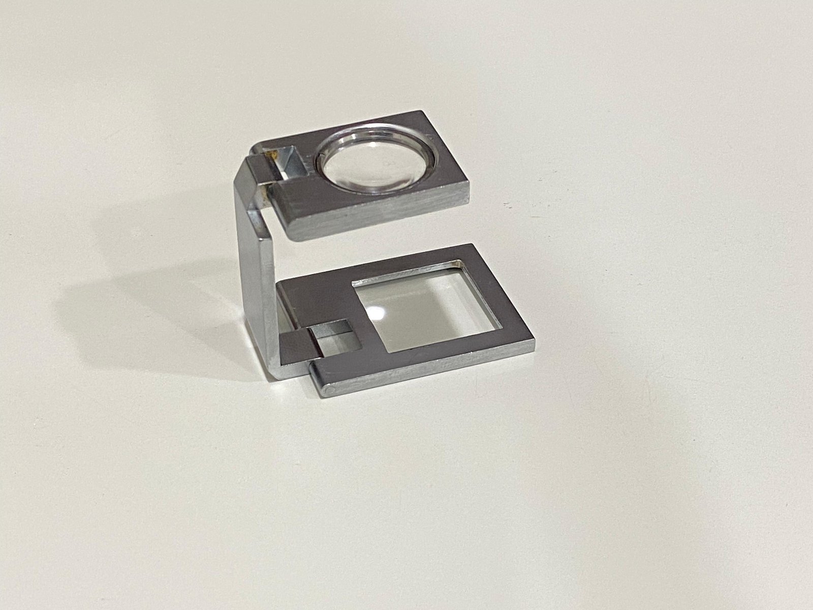 magnifier Magnifier - Image 1