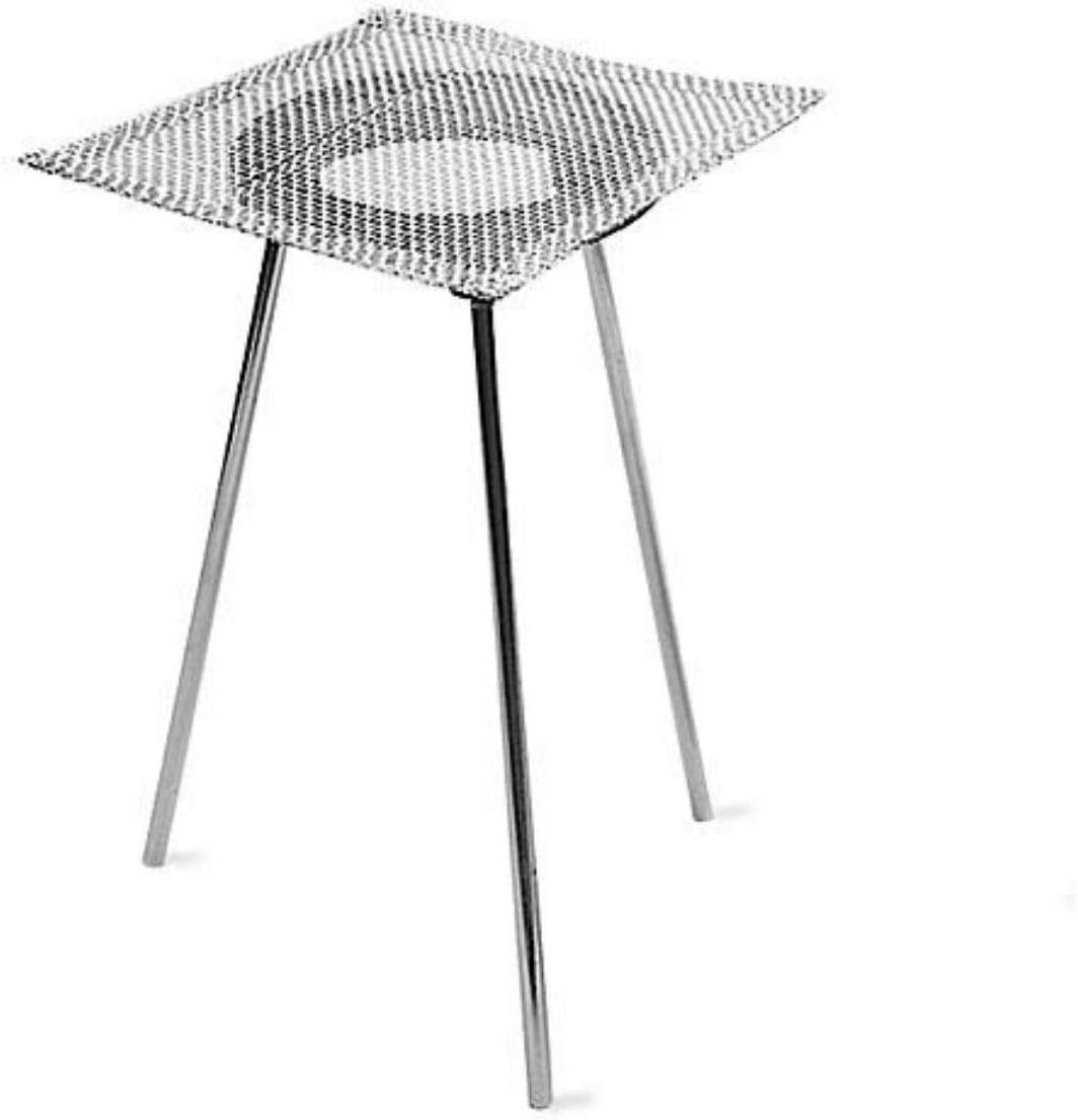 tripod with mesh screen Tripod with Mesh Screen - Image 1